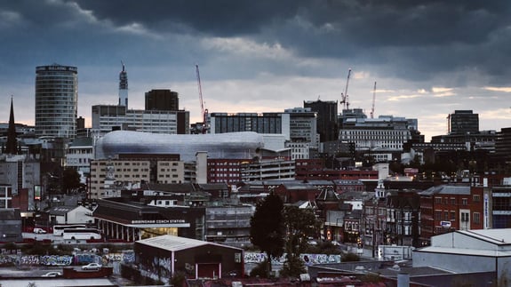 navvis expands to uk